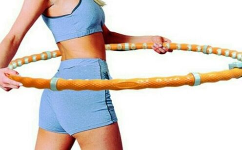 Esercizi con un cerchio per dimagrire su pancia e fianchi