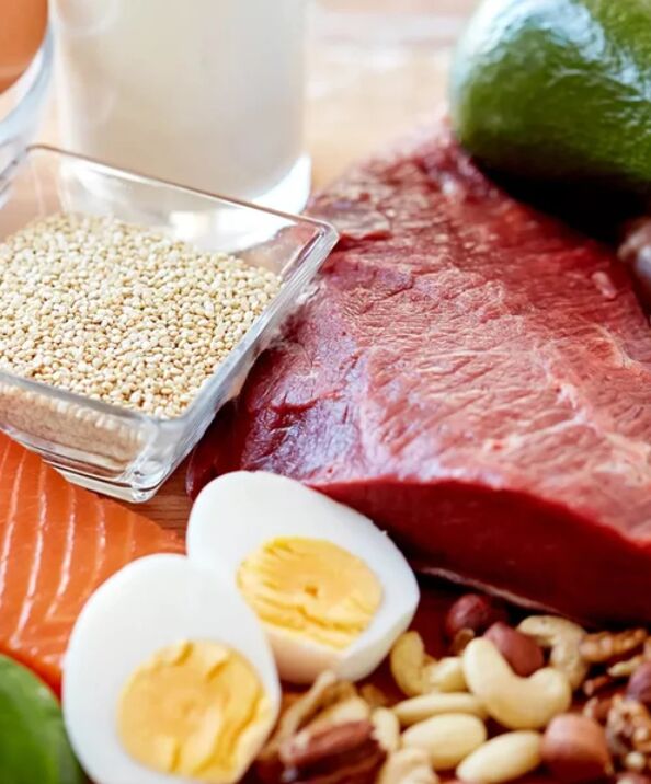 La dieta per la gastrite tabella 4 prevede l'uso di uova e carne magra